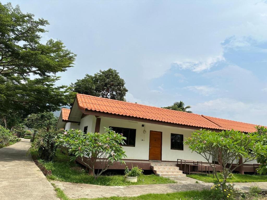 Donut Resort Mae Sai Exterior photo